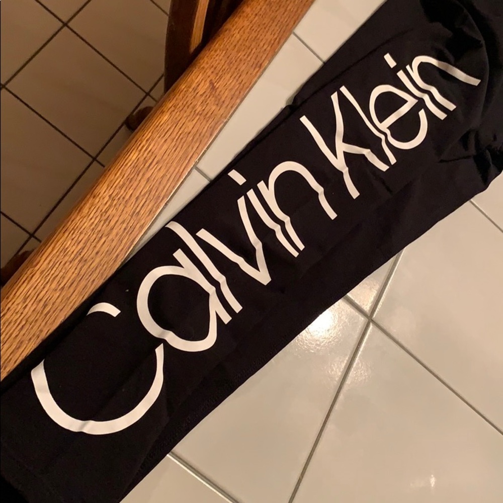 NWT Calvin Klein leggings - Small